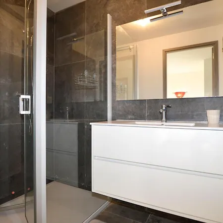 公寓 3 Bedroom Amazing In Isolaccio